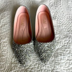 Silver sparkly pointed toe ballet flats size 37